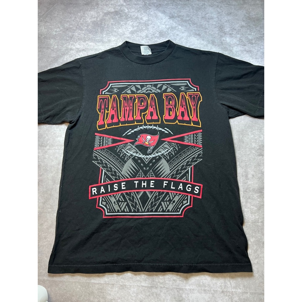 Shaka Wear Tampa Bay Buccaneers Raise The Flags T-Shirt Mens Large Black NFL